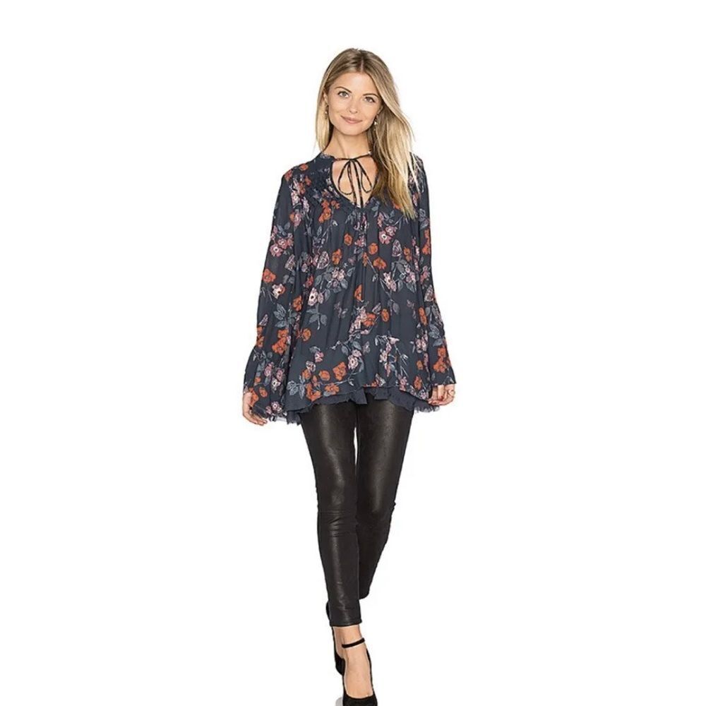 Sold-Free People So Fine Navy Floral Smocked Top Gently Loved Sz S